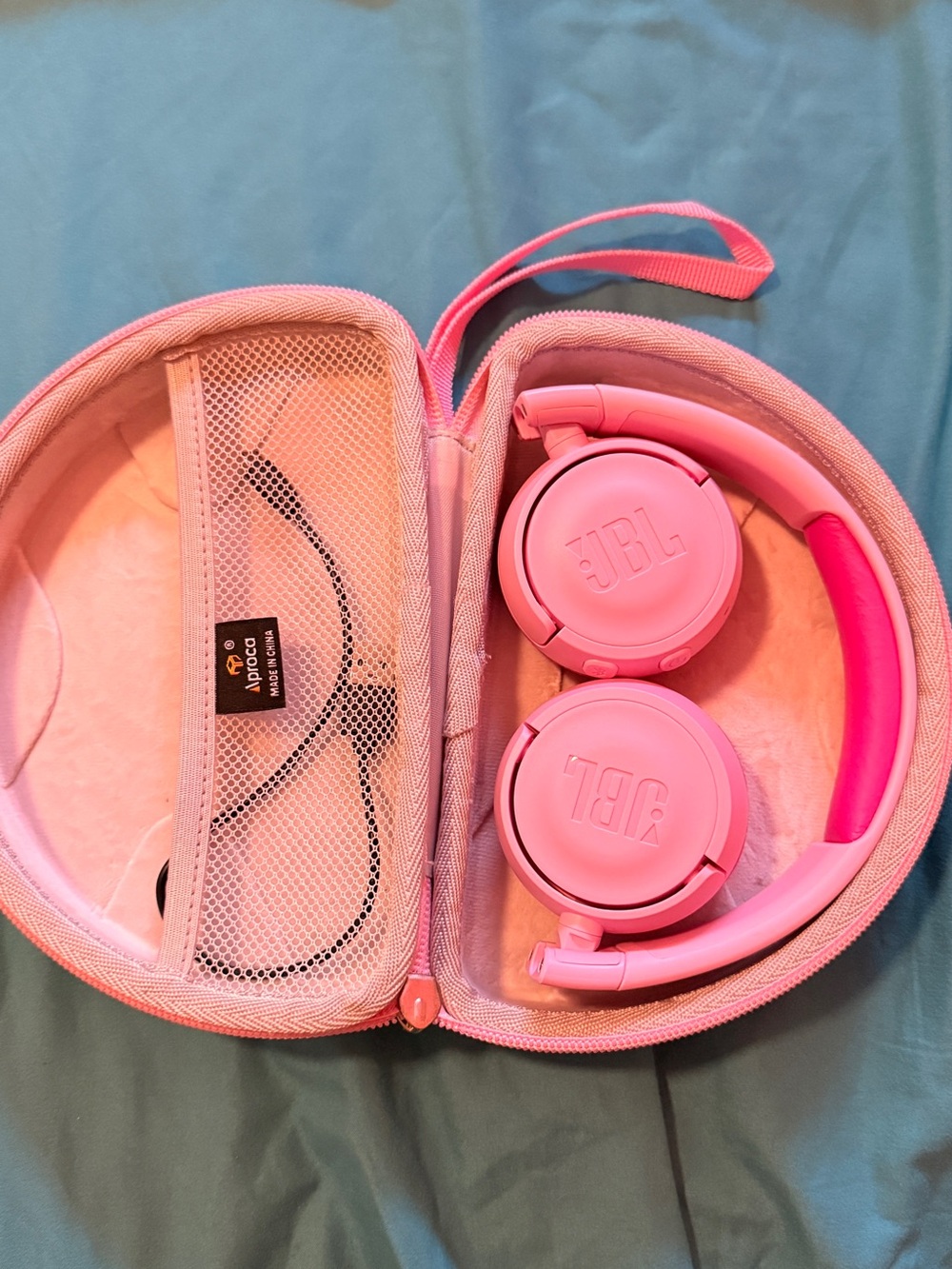 Kids JBL Wireless Pink Foldable On-Ear Headphones